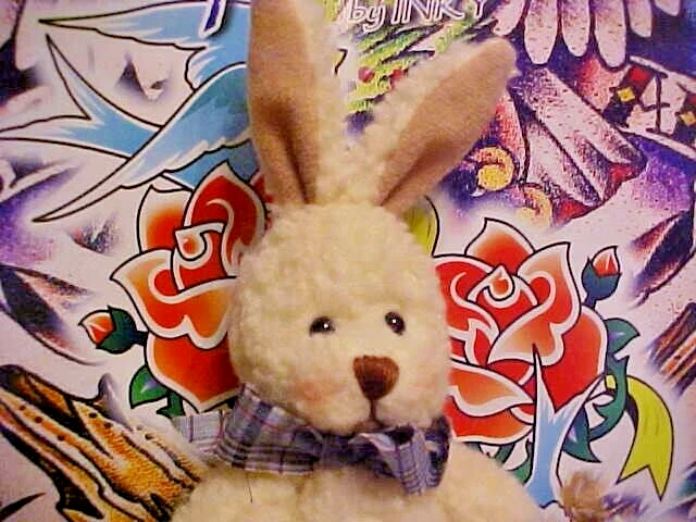 GANZ "ALFALFA"BUNNY, 1995 BY LORRAINE, INITIALS ON FOOT GREAT GIFT IDEA - Image 3 of 4