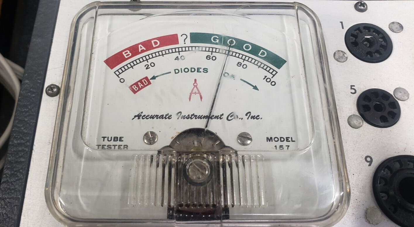 ACCURATE INSTRUMENT CO. MODEL 157 VACUUM TUBE TESTER CLEAN WORKING
