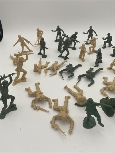 VTG 30 Toy Soldiers Army Military Men Plastic Green and Beige various Poses 2.5” - Picture 2 of 12