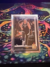 2025 WNBA Donruss Basketball Holo Foil Megan Gustafson