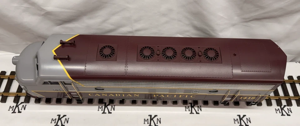 LGB 27570 G Scale Canadian Pacific EMD F7 Powered Diesel Locomotive #1418 MINT - Image 2 of 4