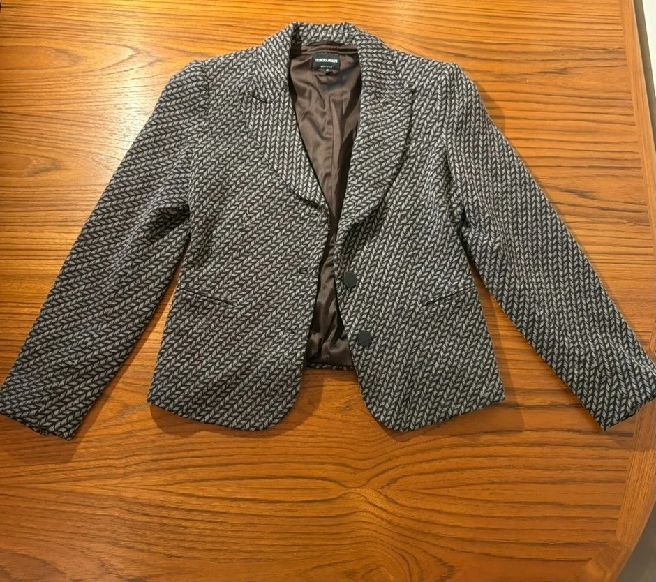 Jaqueta e vestido de lã forrado de seda Giorgio Armani terno 2 peças, cinza e marrom - Imagem 2 de 4