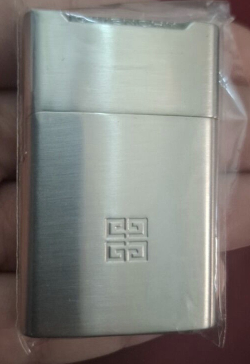 Vintage Lighter Givenchy G3300 thumbnail 3