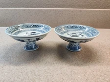 Pair of Chinese Blue and White Animal Maindarin Duck Play Water Flower Plates