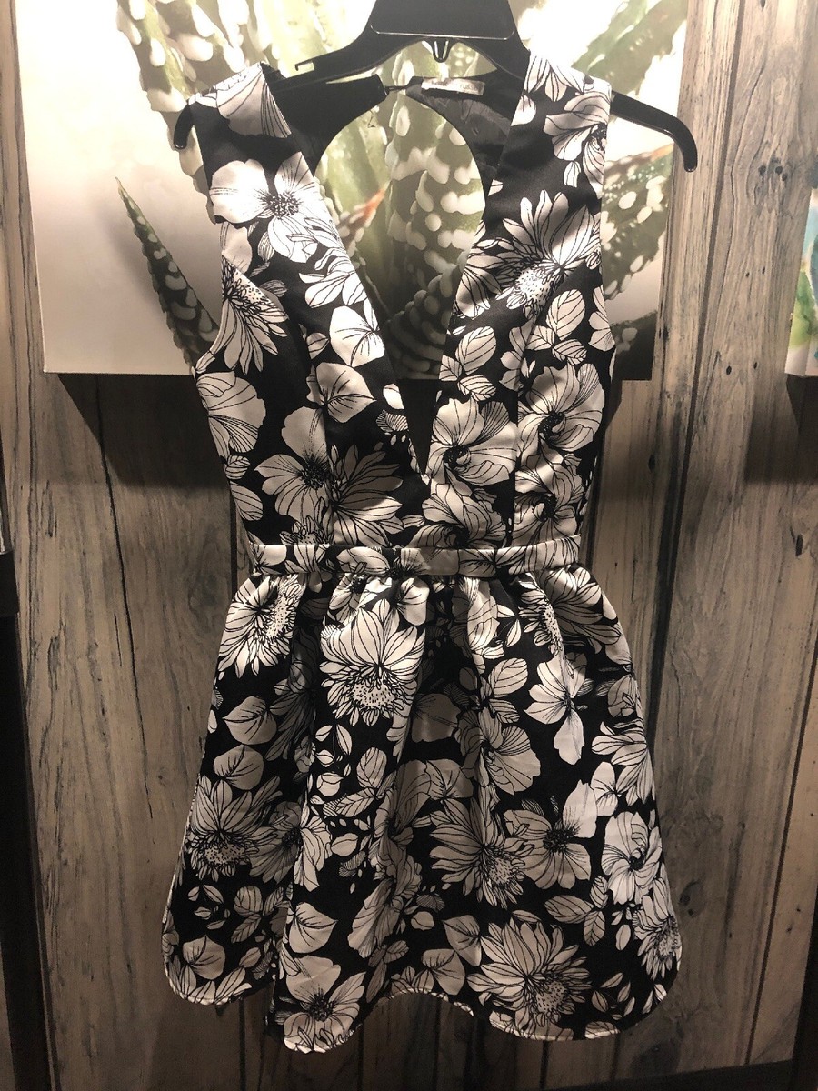 charlotte russe dress Small Red Halter Evening Party Prom Homecoming  Tiffany's Treasures and Trinkets Our products are available online Overall Dress Charlotte Russe Charlotte