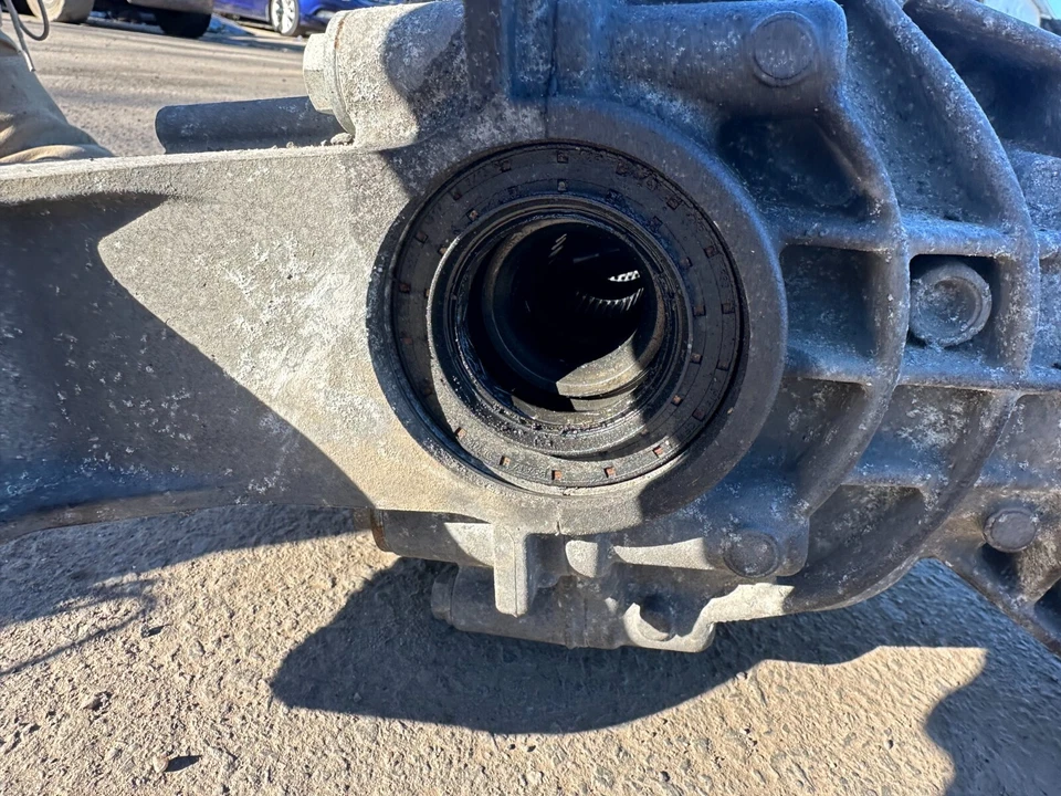 VOLKSWAGEN TOUAREG 2011-2014 3,0 L d AWD eje diferencial trasero portador OEM Foto 4 de 4