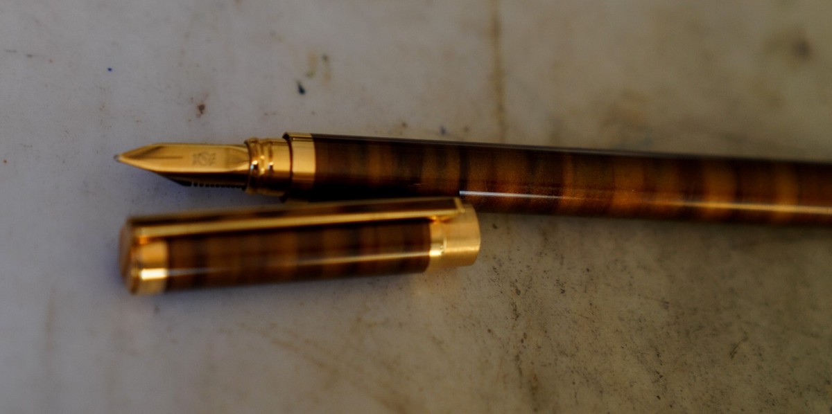 Stylo Plume S.T. Dupont Gatsby - Laque Thuya & Plume Or 18k Massif, Occasion De Prestige