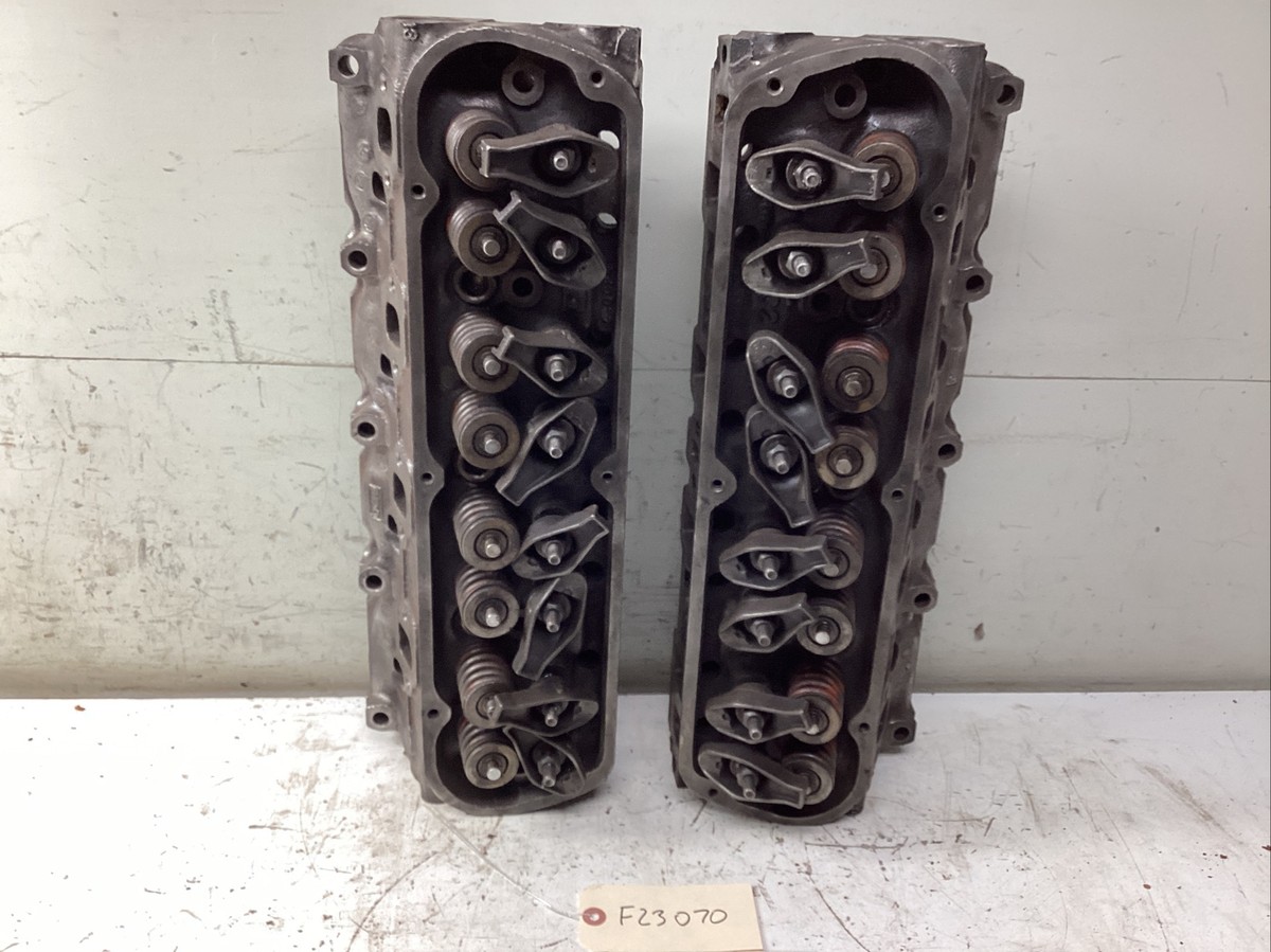 ベル　エンチャンテッド 1970 FORD F-SERIES 302 CYLINDER HEAD SET C9TE-C - DATE 0C24
