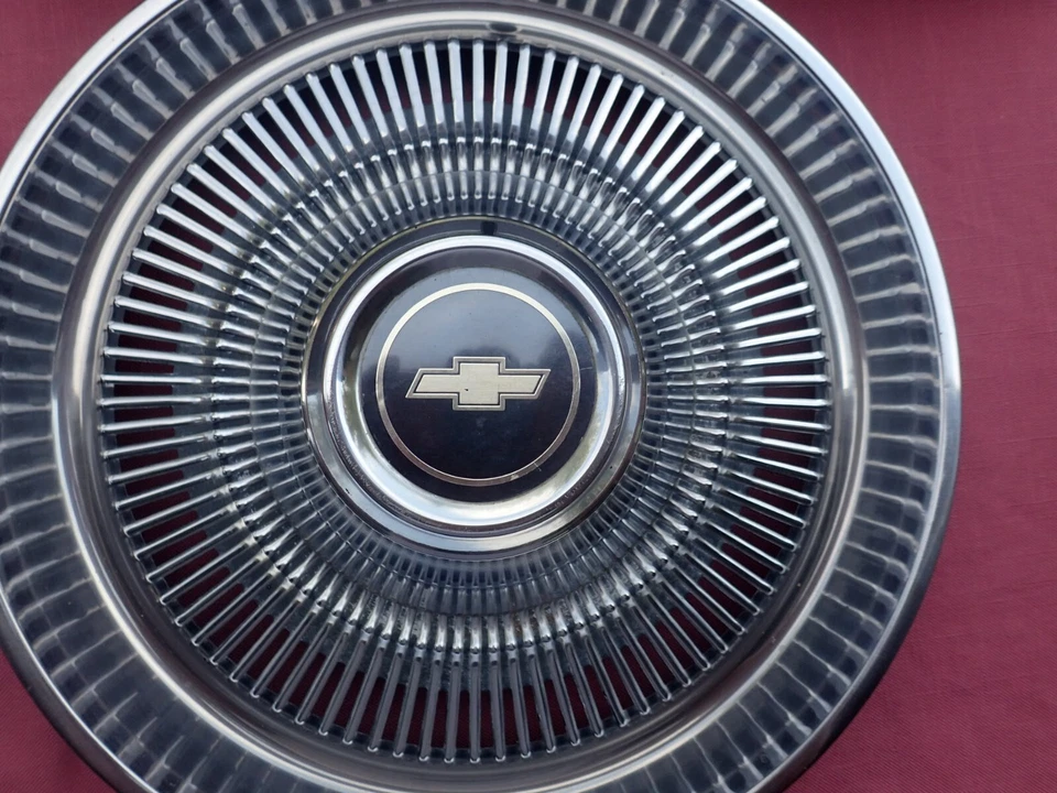 Chevy Impala 1970-75, cubierta de rueda de 15"" para camión, ¡nuevo en stock!  3968761 Foto 2 de 4