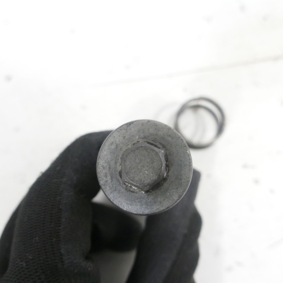 Honda CB 400 N Ez 85 Oil Filter Lid Bolts Oil Sump Lid Oil Filler Cap