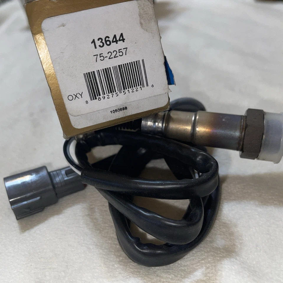 Sensor de oxígeno Bosch 13644 diseñado para 01-05 Lexus IS300 3.0L-L6 NUEVO EN CAJA Foto 3 de 3