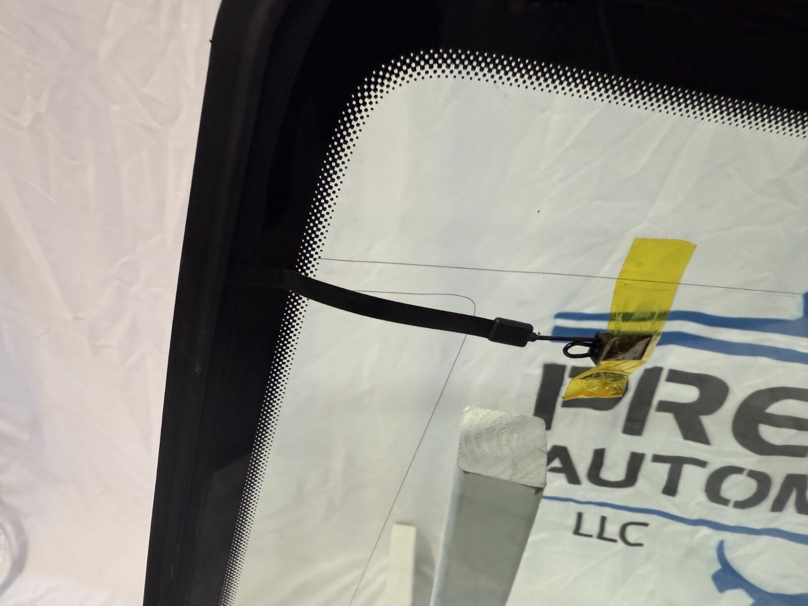 17-23 Audi R8 coupe windshield ***NEW AFTERMARKET***