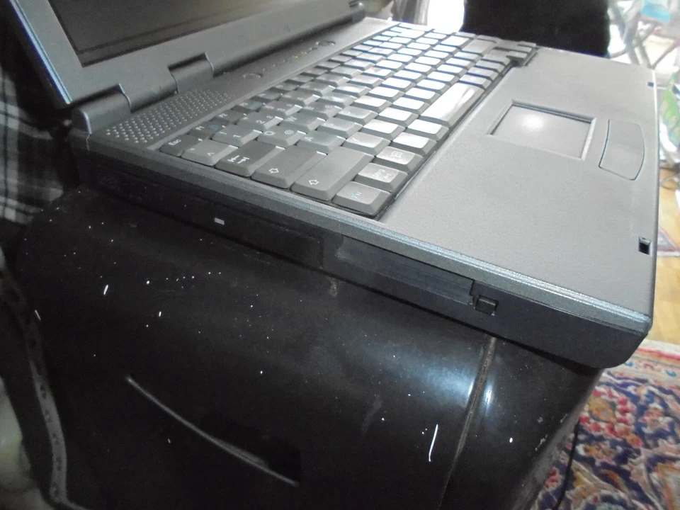 Laptop Targa Visionary -Modell:340S8 - Bild 4 von 4