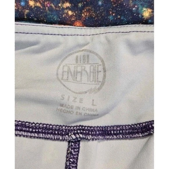 Conjunto de duas leggings Capri ENERGIE tamanho G verde neon/preto e explosões de cores - Imagem 3 de 4