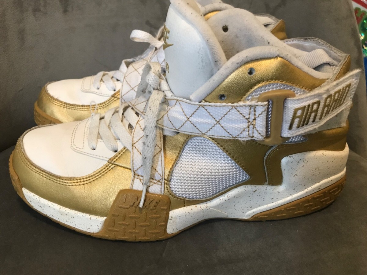 2013 Nike Air Raid Metallic Gold Men's Size White 642330-700