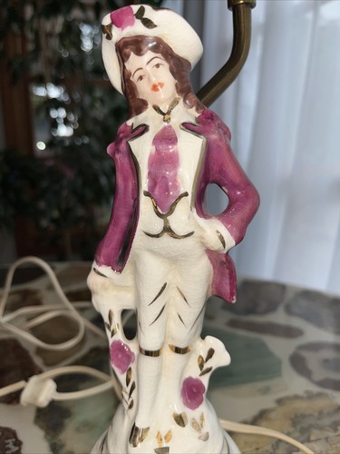 Vintage Boudoir Lampen Paar Mann Frau Kolonial handbemalte Farbtöne nicht enthalten - Bild 9 von 18