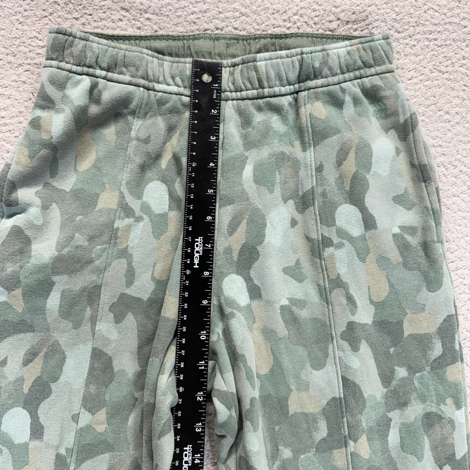 Pantalones deportivos All In Motion verdes para niñas talla 14 XL camuflados de lana con cordón Foto 3 de 4