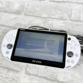 Excellent  SONY PS Vita PCH-2000 Console White w/charger