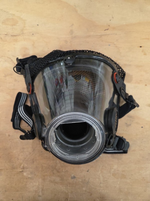 Scott AV-2000 Mask w/ 4 Strap Head Netting - FirefighterSCBA mask-  Size - L