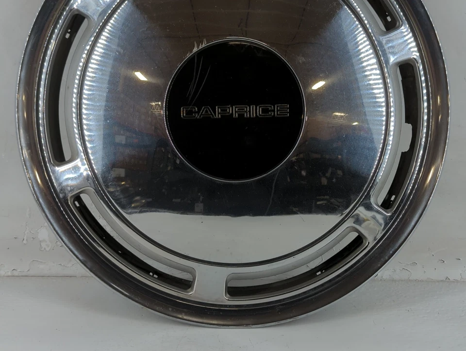 1992 Chevrolet Caprice Driver Front Wheel Hub Oem LC3AI - Image 3 of 4