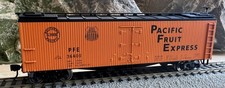 Walthers HO 910-41232 - Mainline - 40' Wood Reefer w/ Wood Ends "Pacific Fruit
