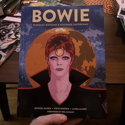 Bowie: Stardust, Rayguns, & Moonage Daydreams (Insight Editions January 2020)