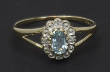 Ring 9 Karat Gelbgold oval Aqua & Diamant Clu...