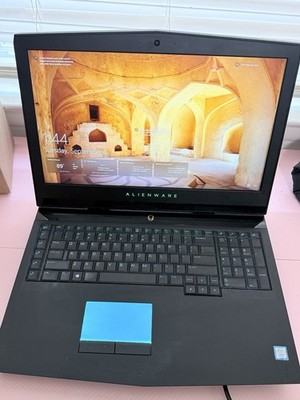 Alienware 17 R4 17.3  Gaming Laptop i7-7700HQ GTX 1060 6GB 8GB 256GB SSD + 1TB
