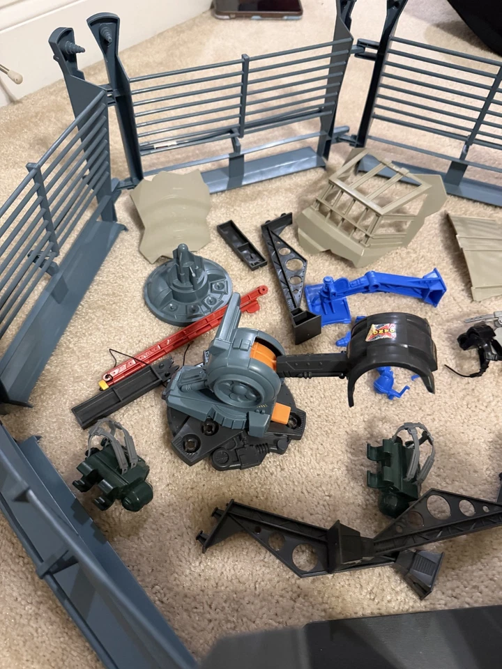 Jurassic Park 1993 Electronic Command Compound Center Playset in Complete - Image 4 of 4