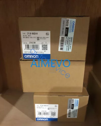 New Omron CP1W-MAD44 PLC module