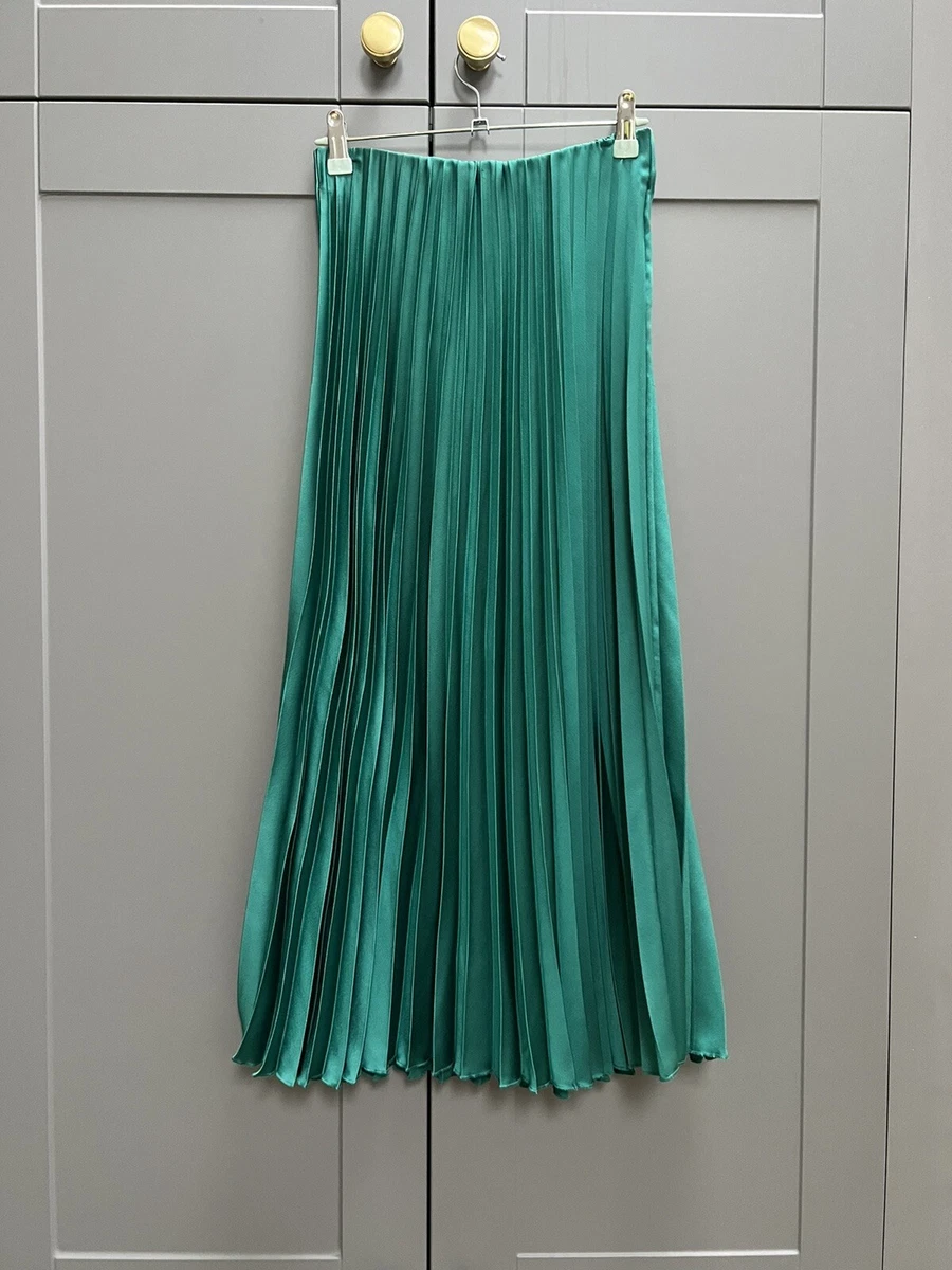 Emerald green top pleated skirt zara