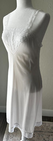 VTG FormFit Nylon White 34 (10-12) Tall Lingerie Slip Dress with Pretty Lace