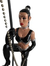 Domina Figur Werbefigur von West mit Peitsche mit Kugelschreiber - Rarit&auml;t