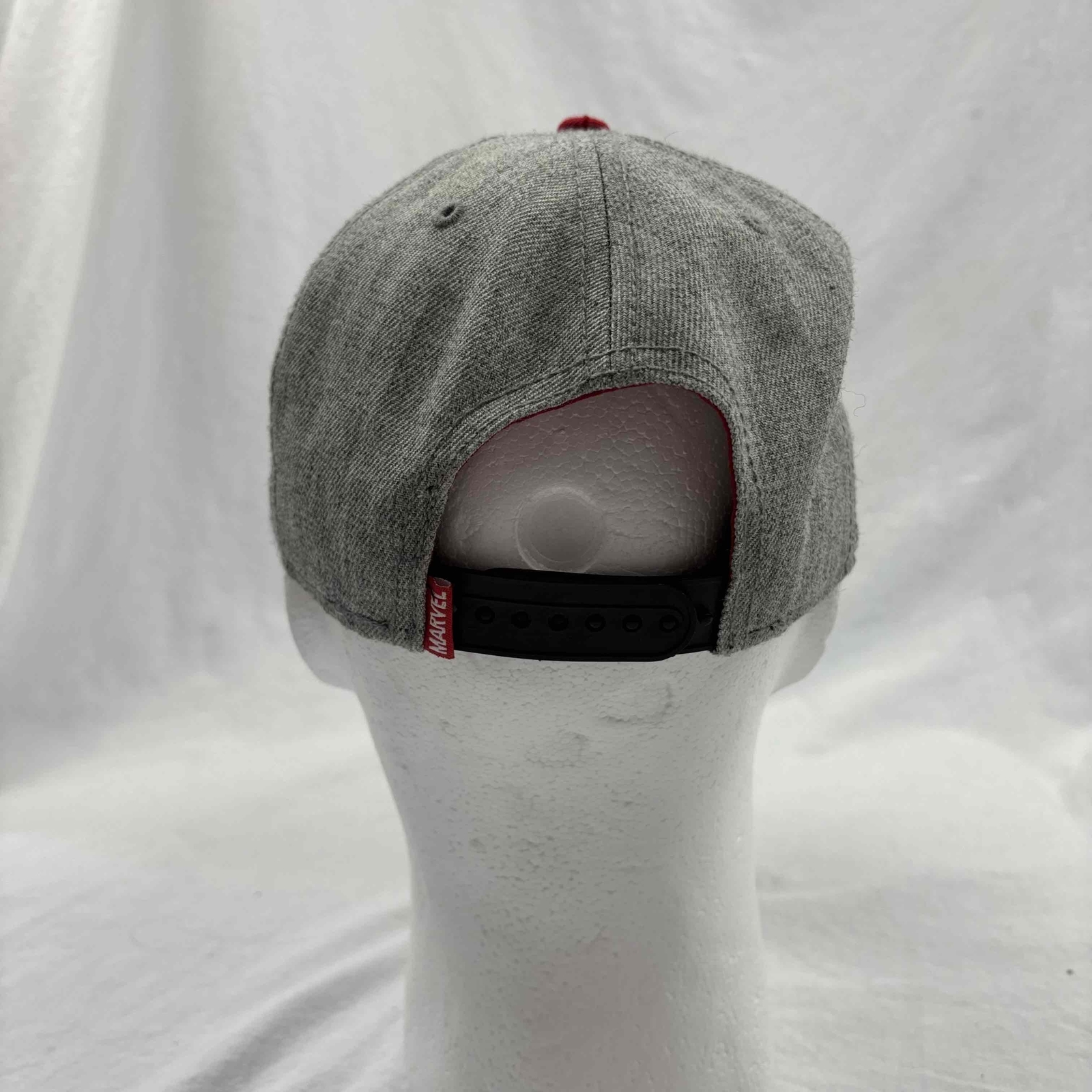 Marvel Deadpool Men Snapback Flat Cap Gray Red Ad… - image 3