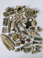 Lot D Objets Médiévaux Et
