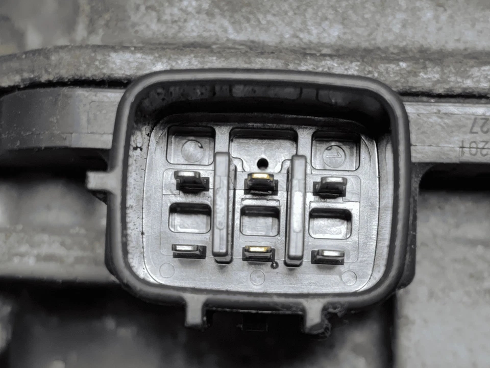 Toyota RAV4 2019-2025 2,5 L motor refrigerante bomba de agua carcasa OEM Foto 3 de 4