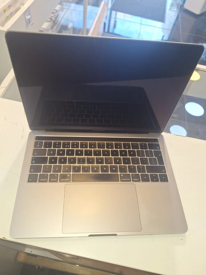 Apple MacBook Pro 13.3 in i5 th Gen 8GB RAM 256GB SSD laptop - Grey..., photo 1 of 3