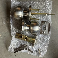 HOSOM Door Knob with Lock and Key, Keyed Entry Knob, 1 Pack  