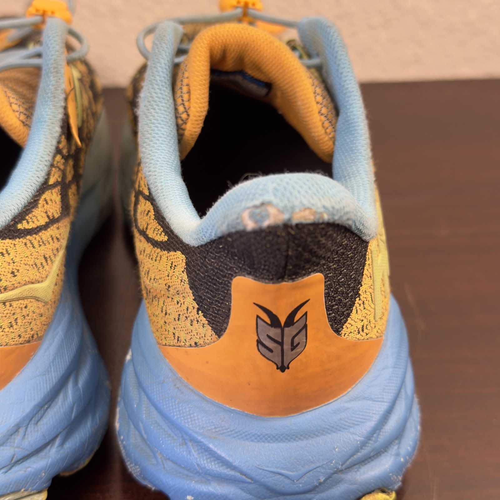 HOKA One One Speedgoat 5 Trail Running Shoes Youth Size 3.5 Blue Yellow Orange thumbnail 10