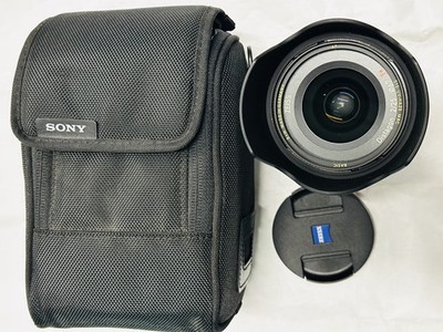 ZEISS Batis 25mm f/2 Distagon T* Sony FE E Mount, plus case