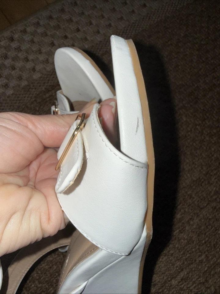 Top Moda Comfort Woman's Wedge Sandles Size 7 1/2 white - Image 4 of 4