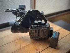 SONY FX6 Professional Video Camera with Lens Kit