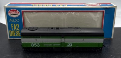 Model Power 845 HO FA2 Powered Diesel Locomotive Burlington Northern #853 L/N