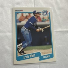 Fleer 1990 Series Ernie Whitt #97 Toronto Blue Jays Base Set Baseball Card