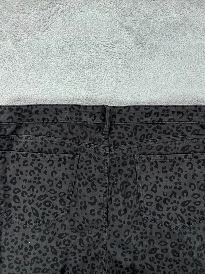 NYDJ Jeans Womens Petite 14P Gray Alina Legging Lift Tuck Leopard Jeans Hi Rise - Image 2 of 4