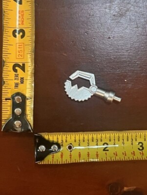 1/2 G.I. Joe Ultimates B.A.T. 7-Inch  SUPER 7  Claw arm attachment