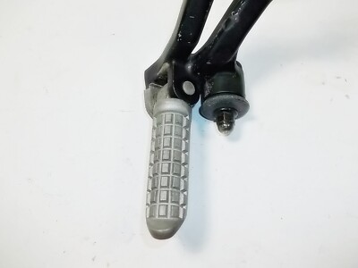 KAWASAKI 92 93 ZX1100 NINJA ZX11 RIGHT REAR FOOTREST & HOLDER