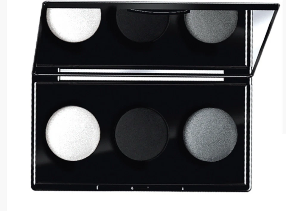 Farmasi Trio Eyeshadow Kit (03) Ultimate Smokey - Image 2 of 3