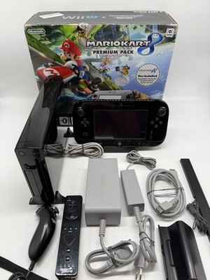 Nintendo Wii U Konsole 32 GB Mario Kart 8 Premium Pack in OVP - GUT