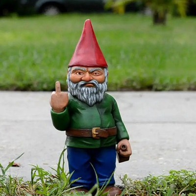 Lustiger Garten betrunken Gnom Mittelfinger Garten Gnom frech gehen weg Rase